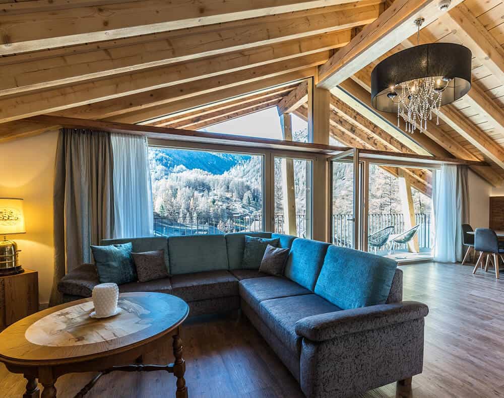 Penthouse Zeus living area with Matterhorn view